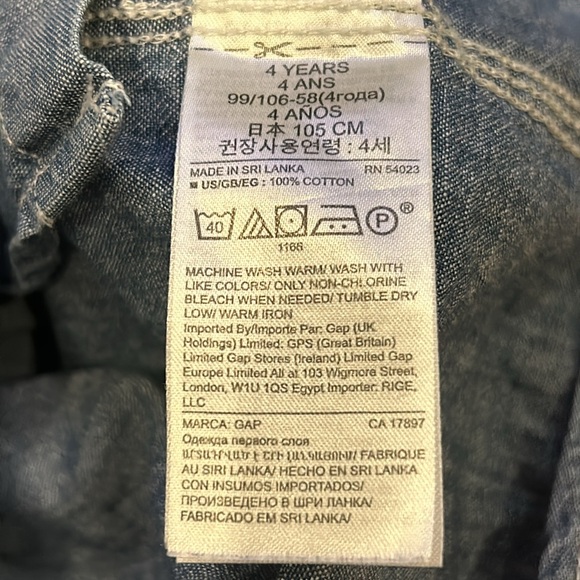 GAP Long-Sleeve Denim Button-Down Shirt in Size 4T - Picture 6 of 6